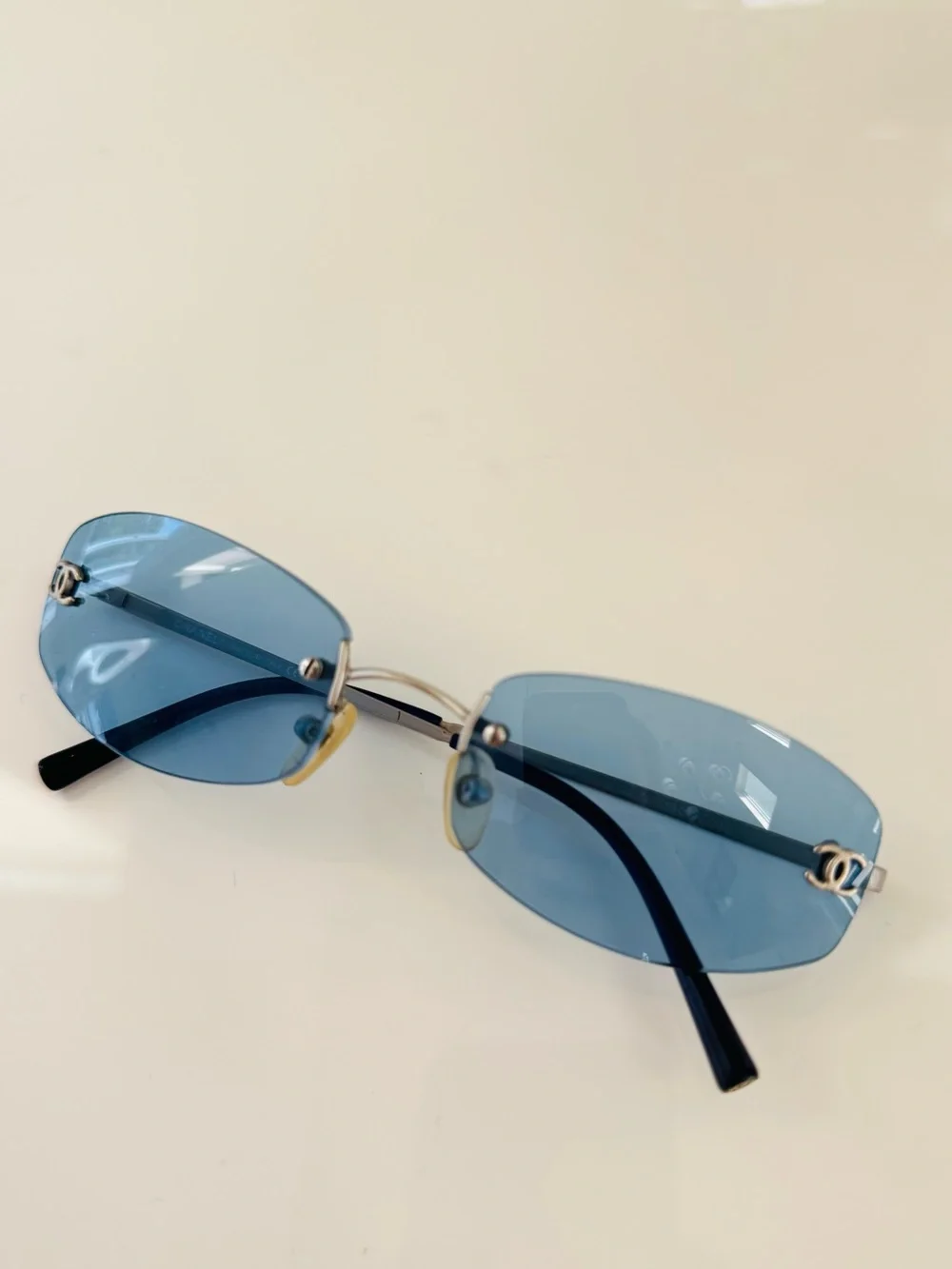 RARE 💫 Vintage Authentic Chanel blue rimless sunglasses.